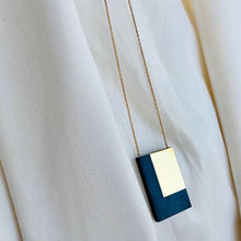 Charger l'image dans la galerie, sautoir eraballi bois d'ébène plaqué or