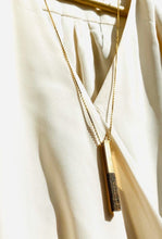 Charger l'image dans la galerie, sautoir mini joaillerie bois de bocote et plaqué or 23 carats