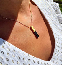 Charger l'image dans la galerie, collier mini joaillerie ébène plaqué or 23 carats