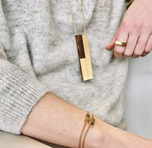 Charger l'image dans la galerie, Sautoir ORTA bois de bocote plaqué or 23 carats